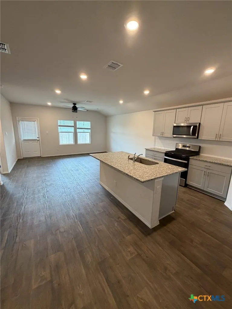 384 Trent Drive New Braunfels, TX 78130