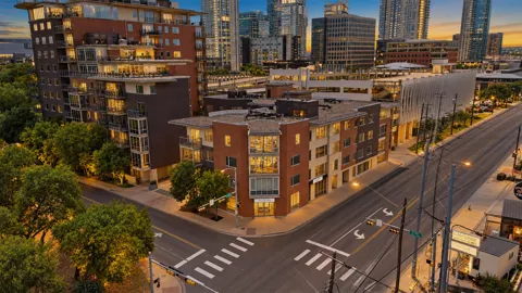 901 W 9th Street #216
