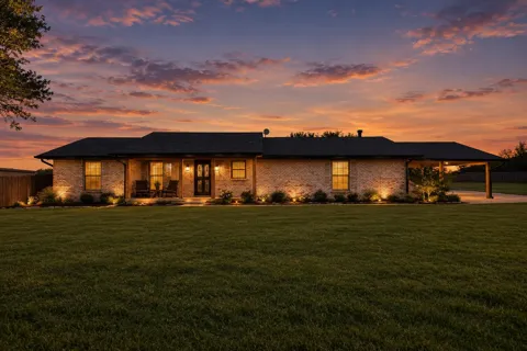 452 E Pecan Tree Road