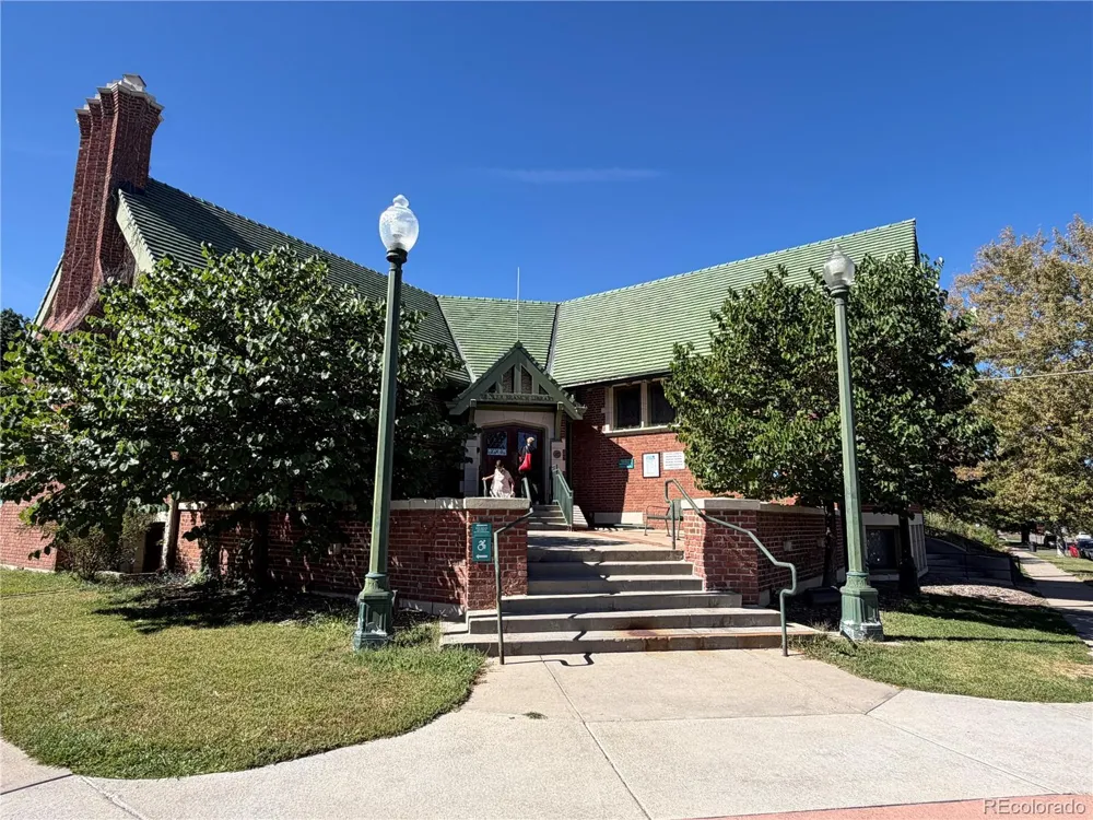 1901 S Sherman Street Denver, CO 80210