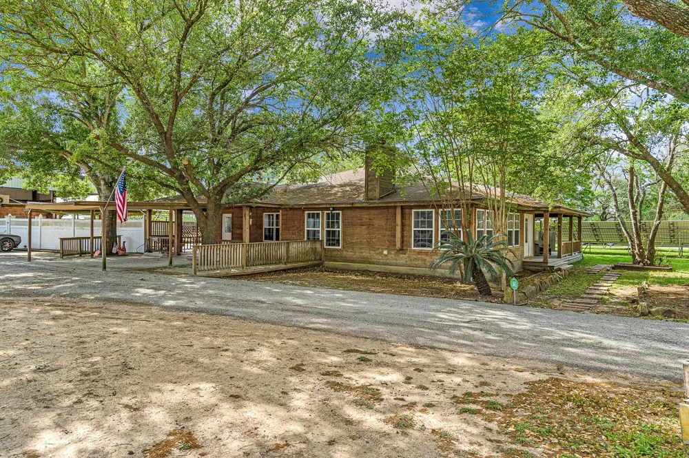 18718 Vickers Road Cypress, TX 77433