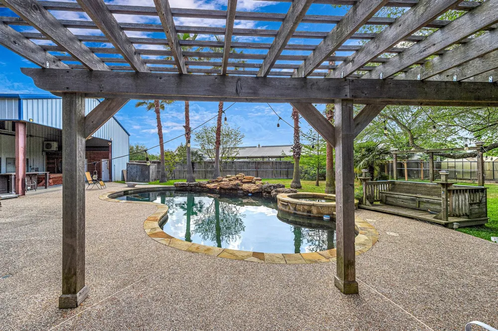 18718 Vickers Road Cypress, TX 77433