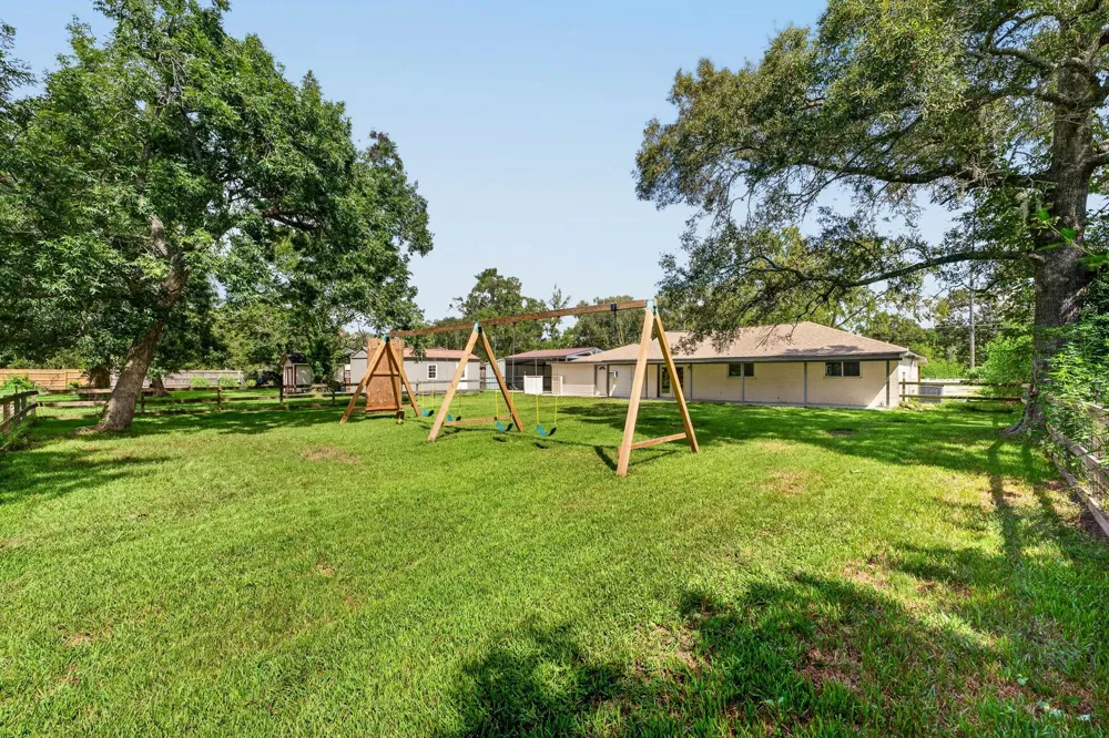 1718 County Road 401 Dayton, TX 77535