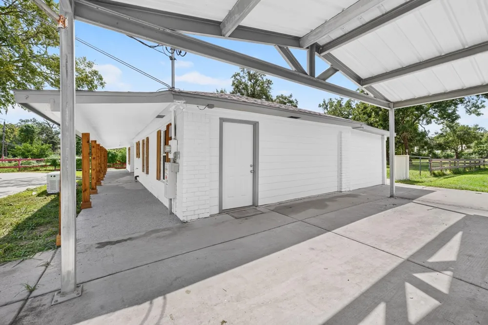 1718 County Road 401 Dayton, TX 77535