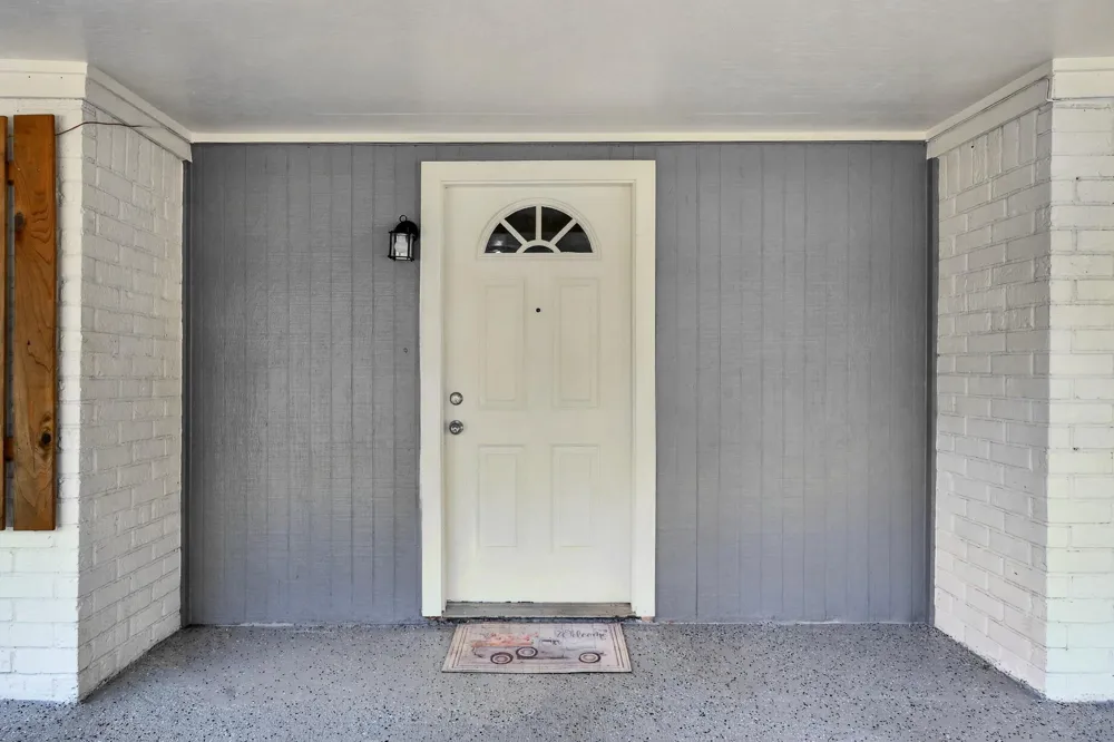 1718 County Road 401 Dayton, TX 77535