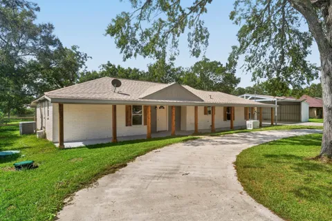 1718 County Road 401