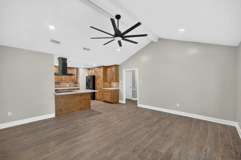1718 County Road 401 Dayton, TX 77535