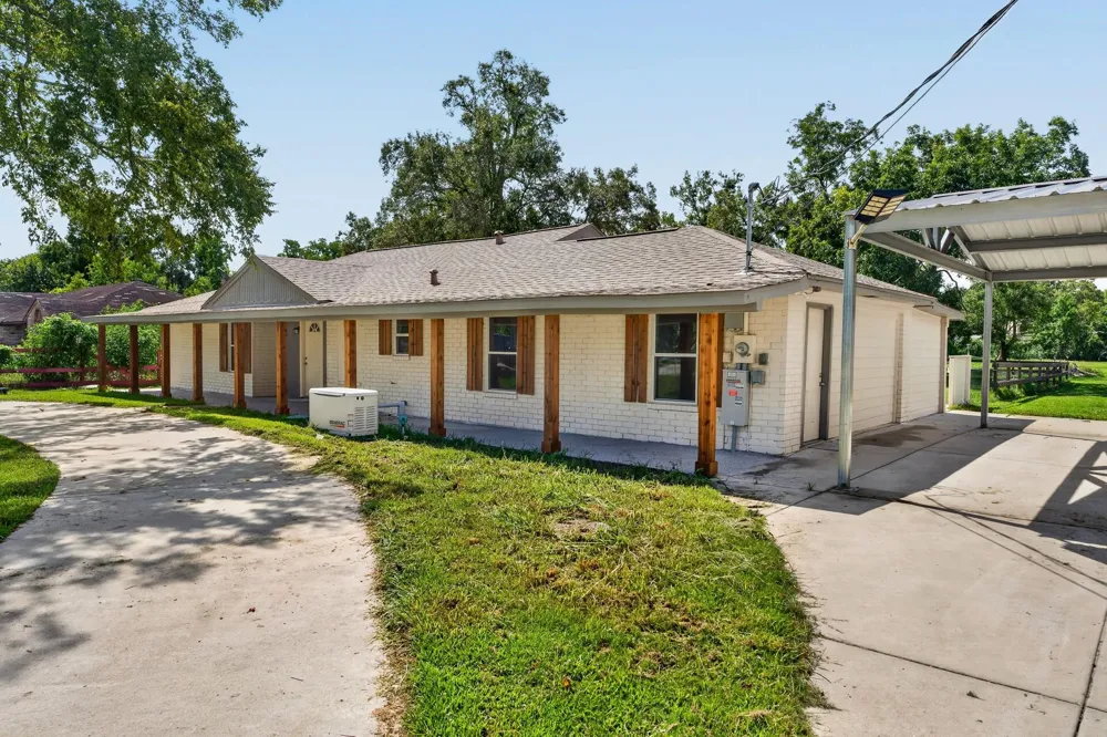 1718 County Road 401 Dayton, TX 77535