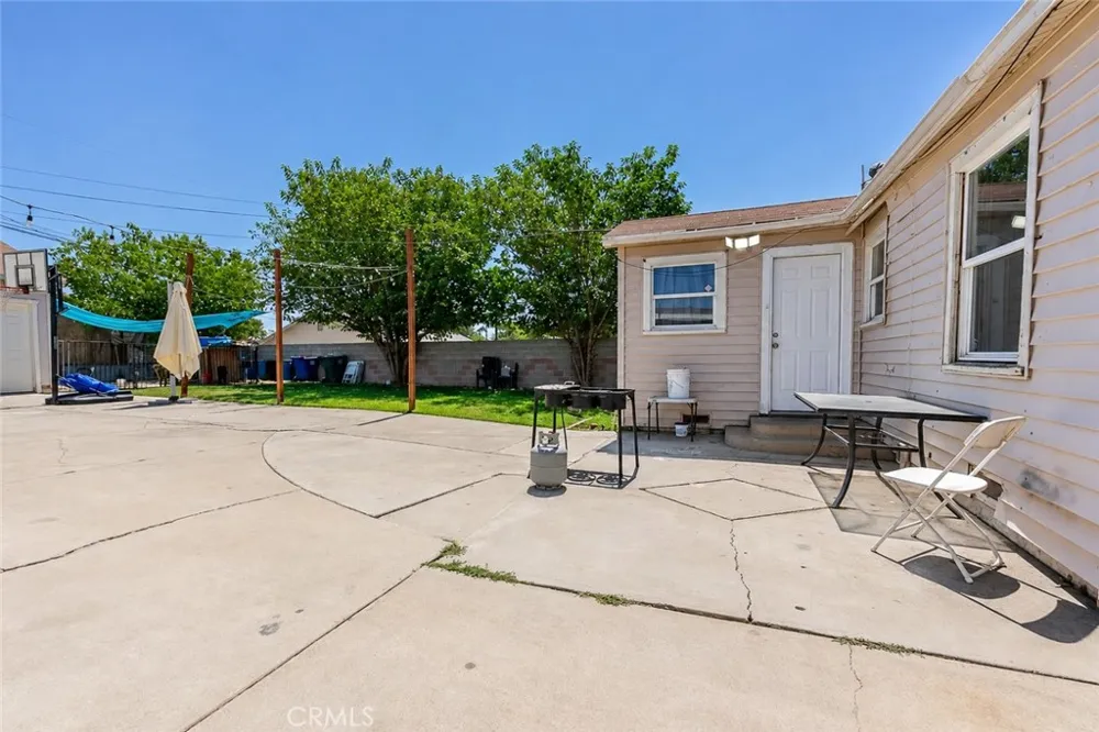 1321 Vale Bakersfield, CA 93306