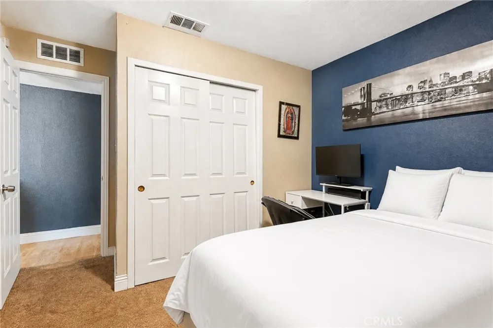1321 Vale Bakersfield, CA 93306