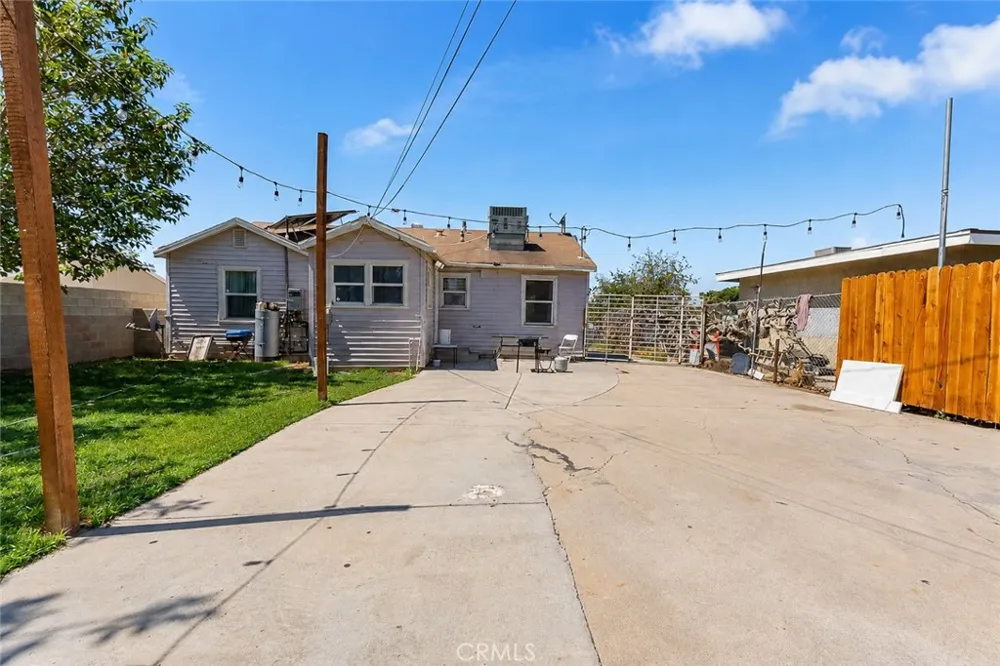 1321 Vale Bakersfield, CA 93306