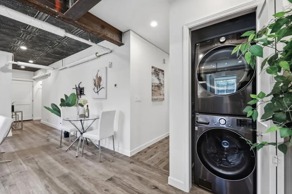 212 Eaton Road #1 San Mateo, CA 94402