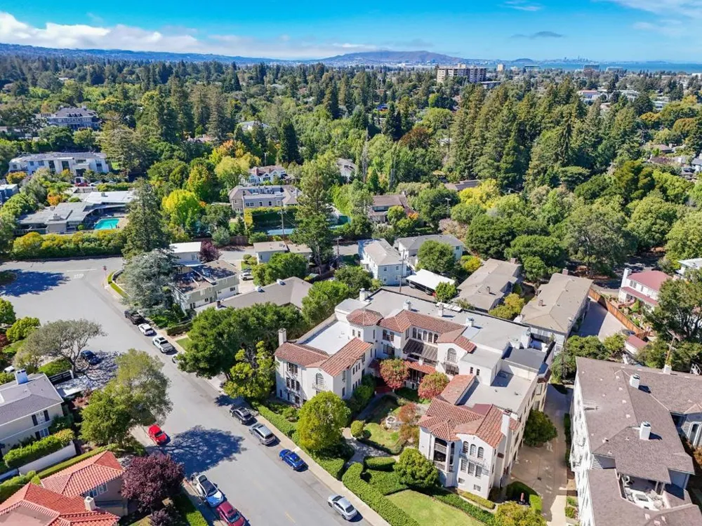 212 Eaton Road #1 San Mateo, CA 94402