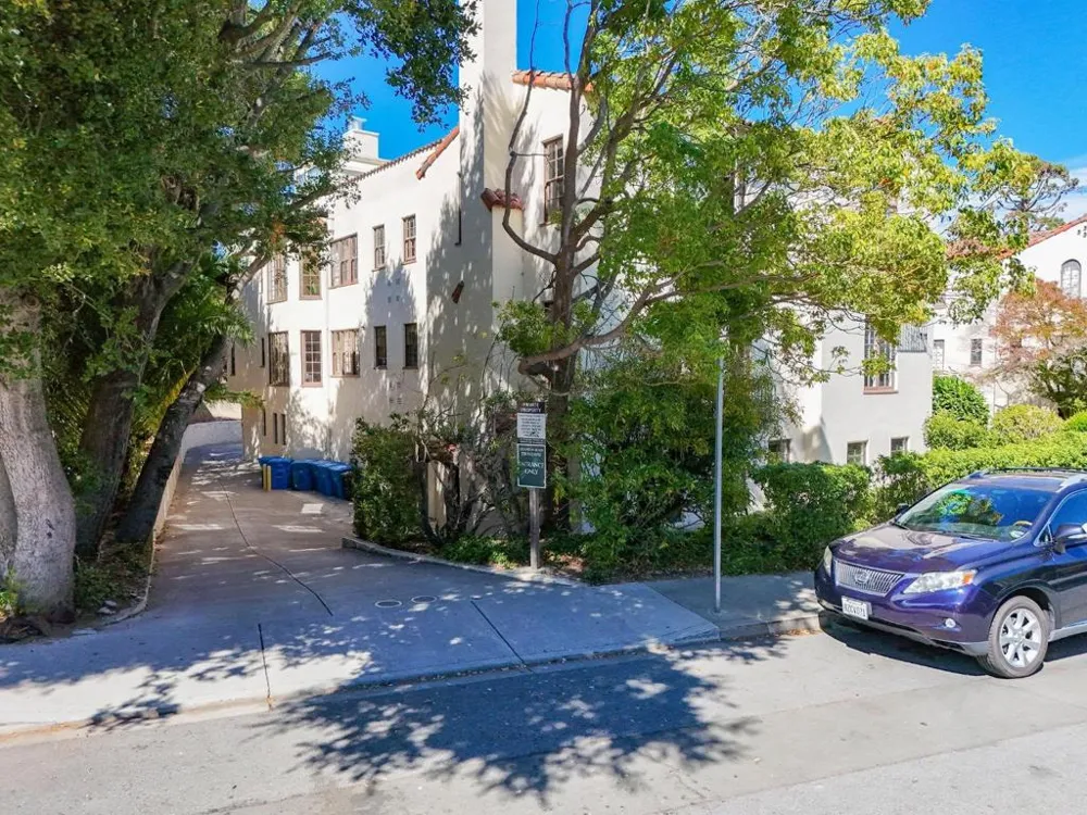 212 Eaton Road #1 San Mateo, CA 94402