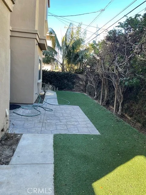 2207 Warfield Avenue #B Redondo Beach, CA 90278