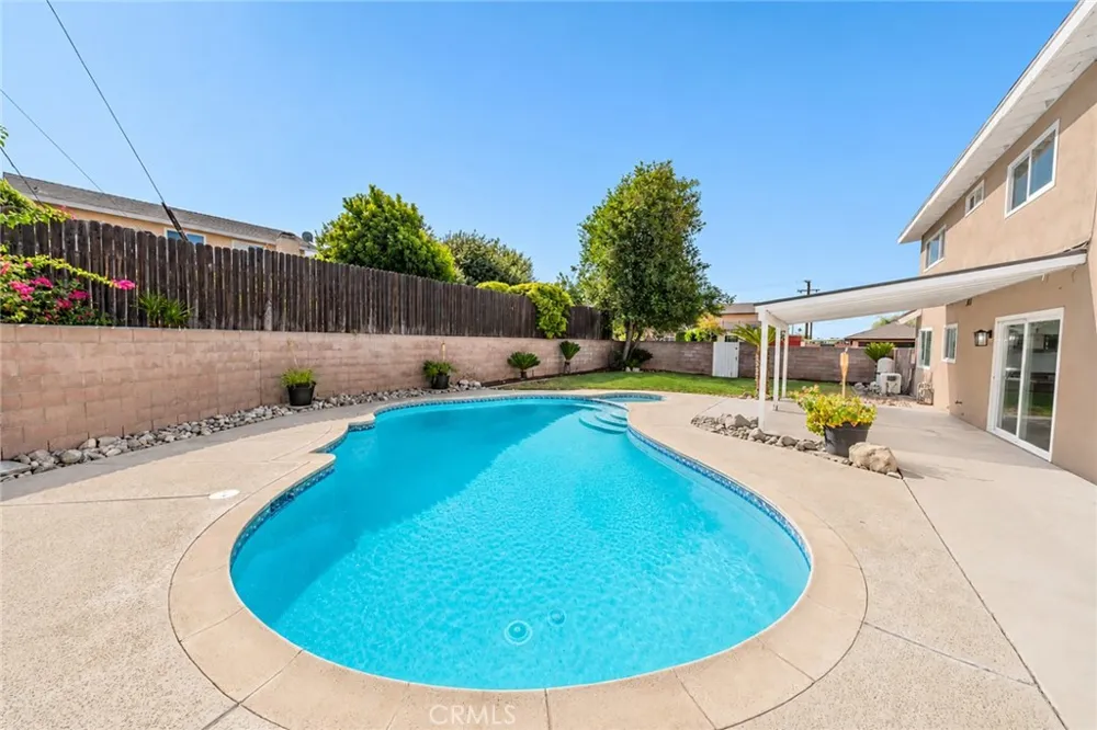 5991 Rogers Lane San Bernardino, CA 92404