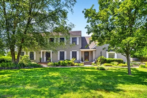 52 Hoagland Dr
