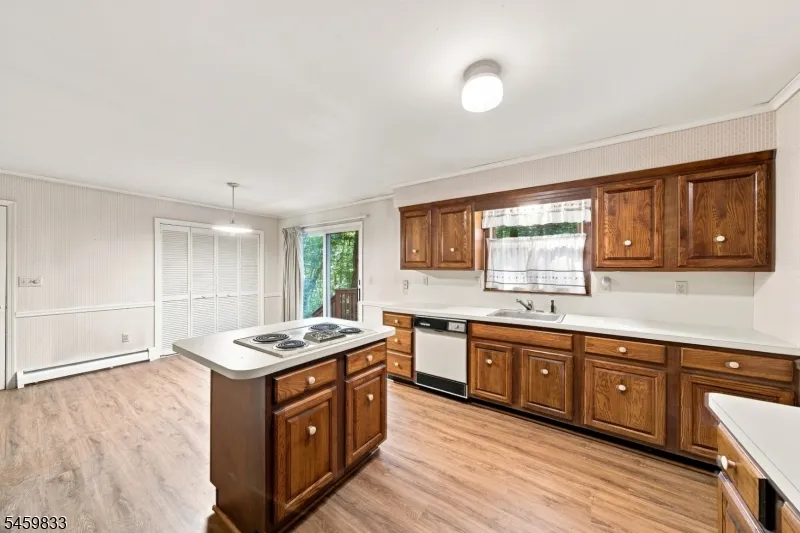37 Danville Mountain Rd Liberty, NJ 07838