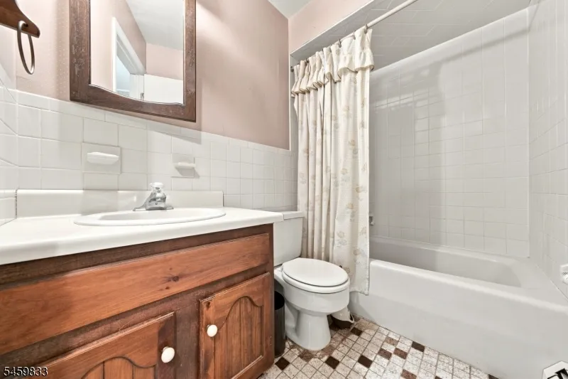 37 Danville Mountain Rd Liberty, NJ 07838