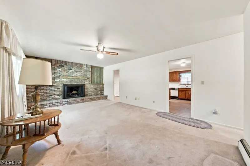 37 Danville Mountain Rd Liberty, NJ 07838