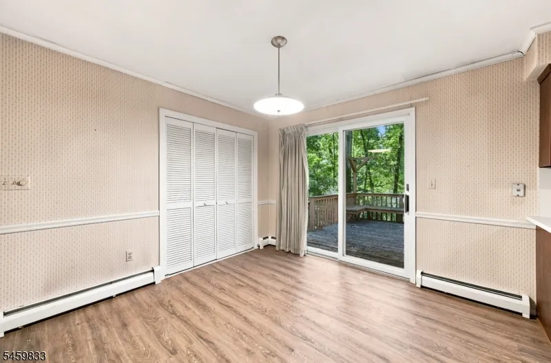 37 Danville Mountain Rd Liberty, NJ 07838