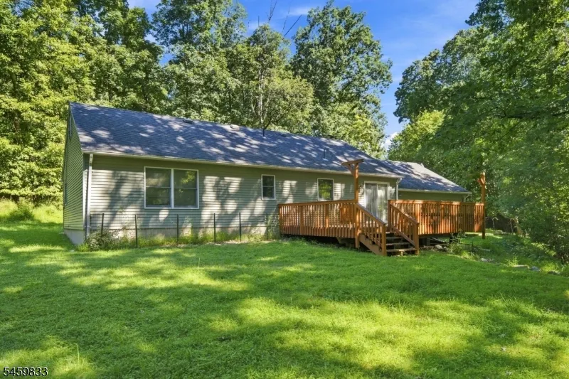 37 Danville Mountain Rd Liberty, NJ 07838