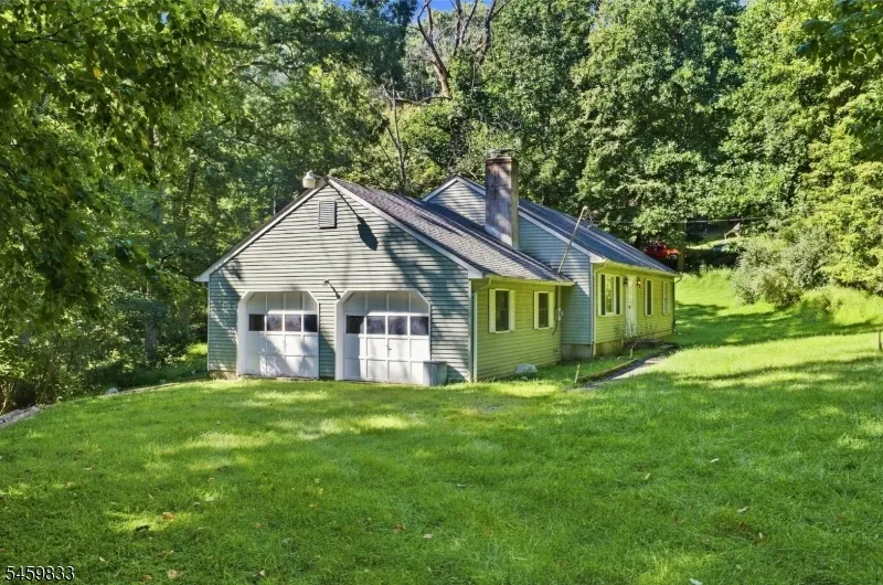 37 Danville Mountain Rd Liberty, NJ 07838