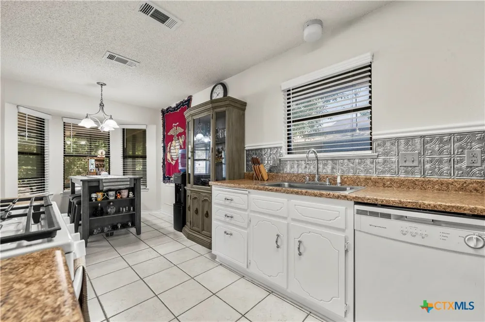 3213 Forest Hill Drive Killeen, TX 76542