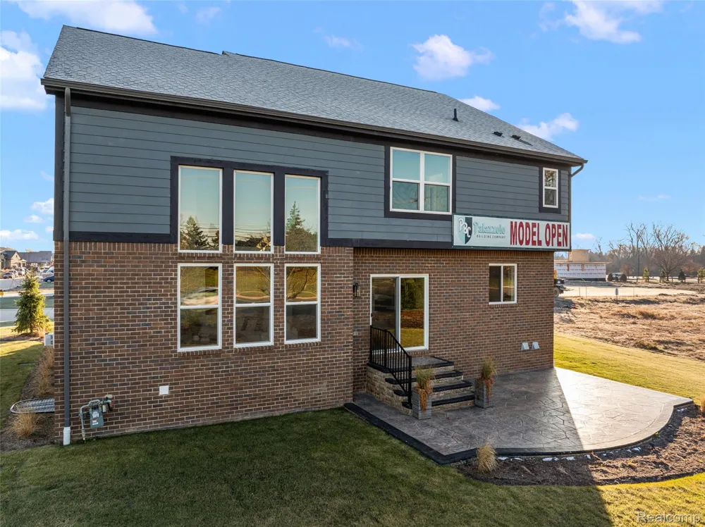 4042 Spring Meadows Drive Sterling Heights City, MI 48314