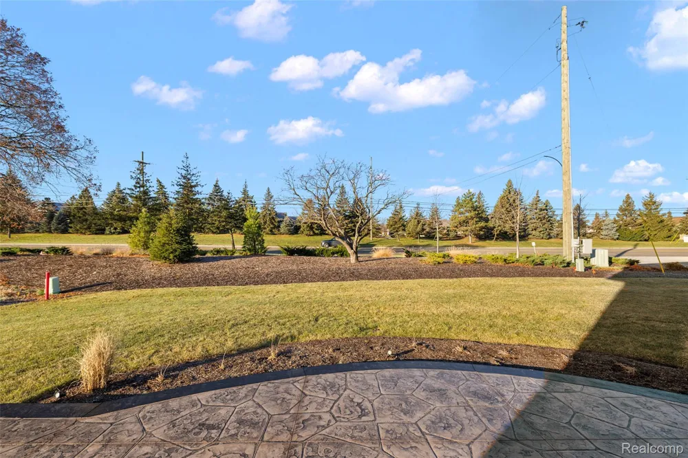 4042 Spring Meadows Drive Sterling Heights City, MI 48314