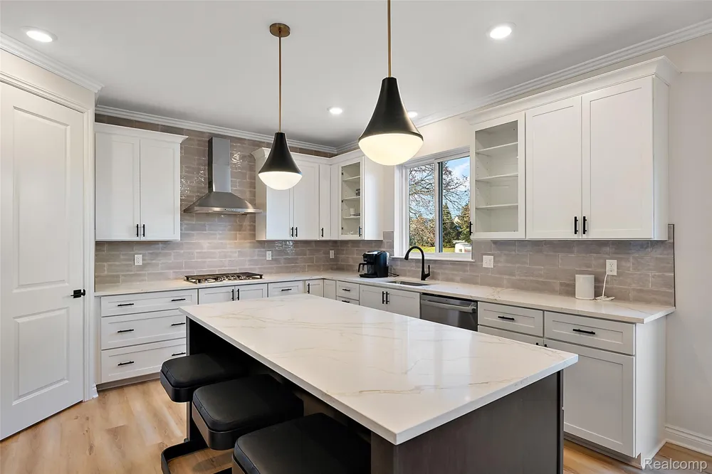4042 Spring Meadows Drive Sterling Heights City, MI 48314