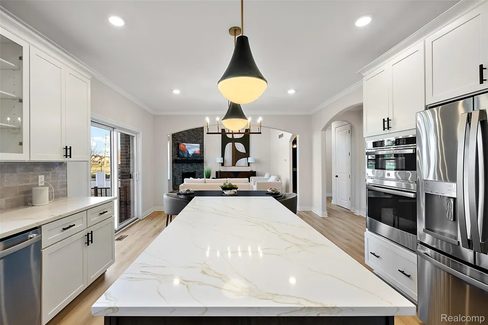 4042 Spring Meadows Drive Sterling Heights City, MI 48314