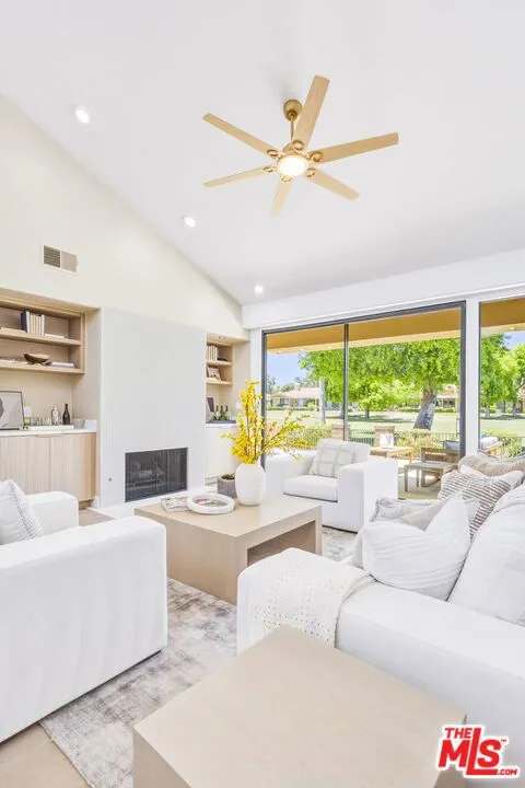 320 S Sierra Madre Palm Desert, CA 92260