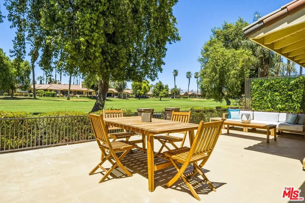 320 S Sierra Madre Palm Desert, CA 92260