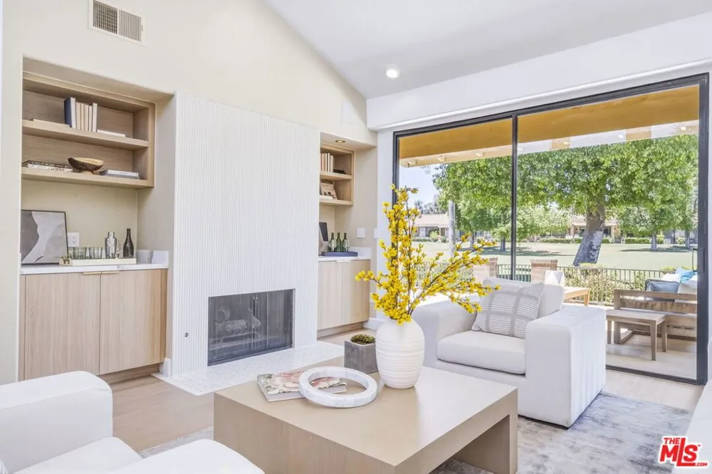 320 S Sierra Madre Palm Desert, CA 92260