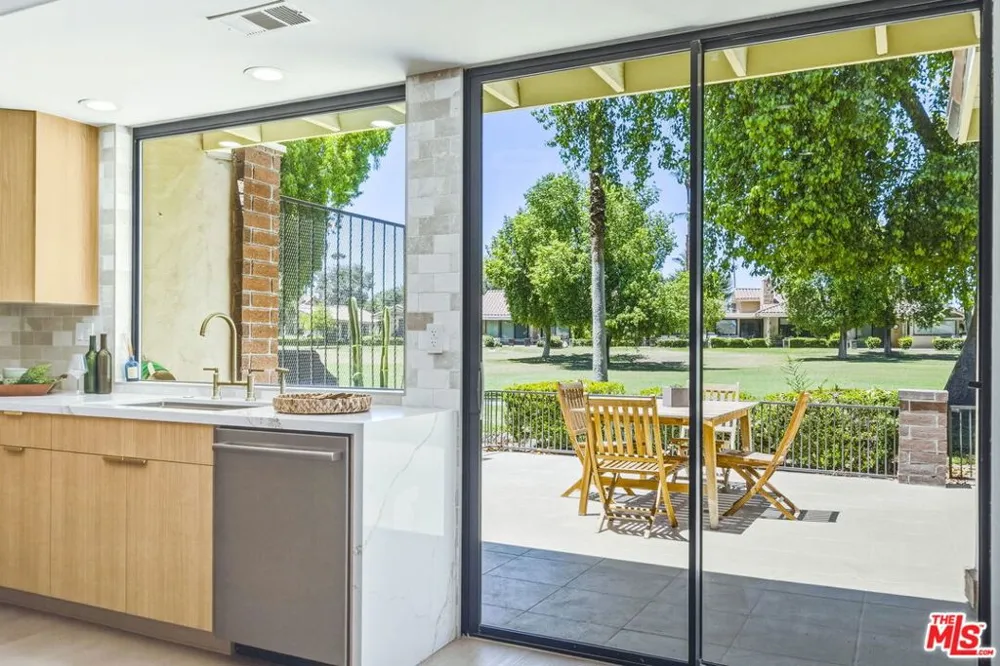 320 S Sierra Madre Palm Desert, CA 92260