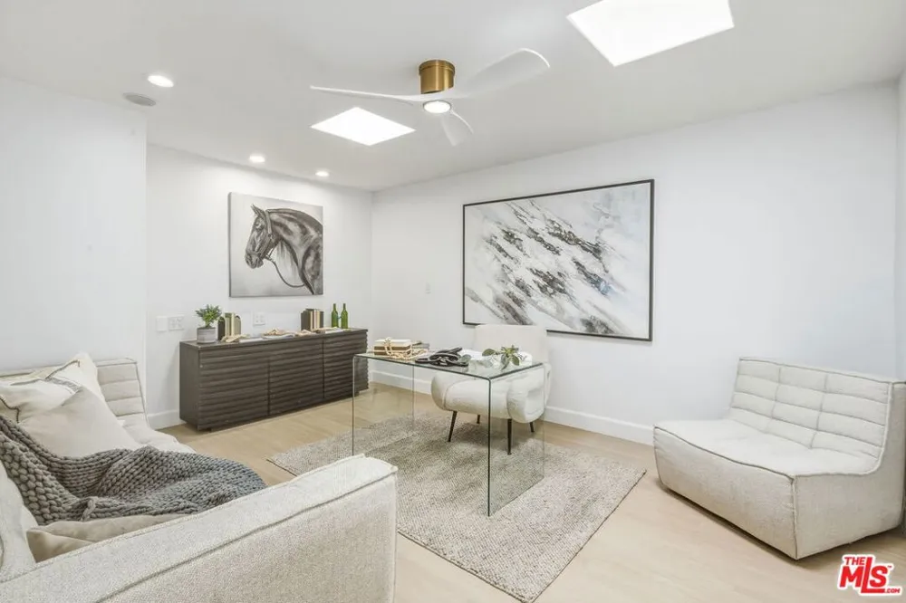 320 S Sierra Madre Palm Desert, CA 92260