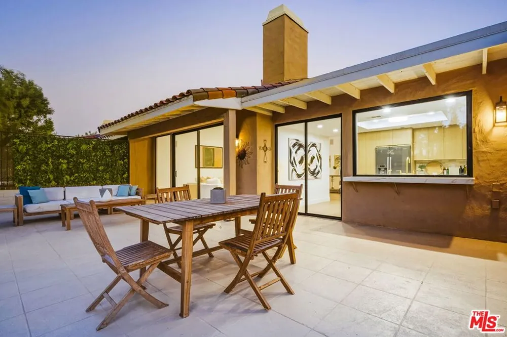 320 S Sierra Madre Palm Desert, CA 92260