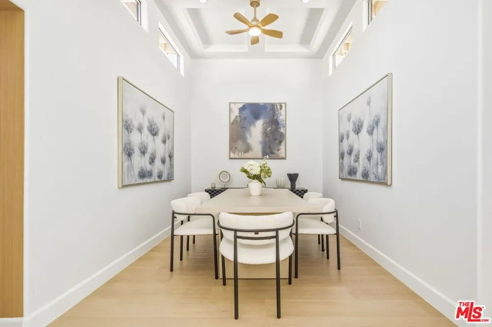 320 S Sierra Madre Palm Desert, CA 92260