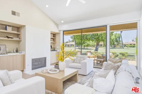 320 S Sierra Madre