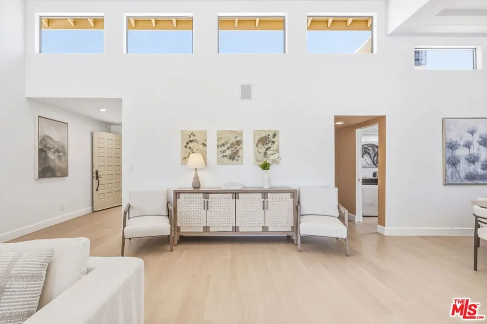 320 S Sierra Madre Palm Desert, CA 92260