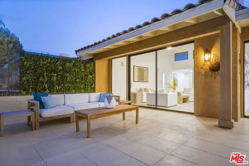 320 S Sierra Madre Palm Desert, CA 92260