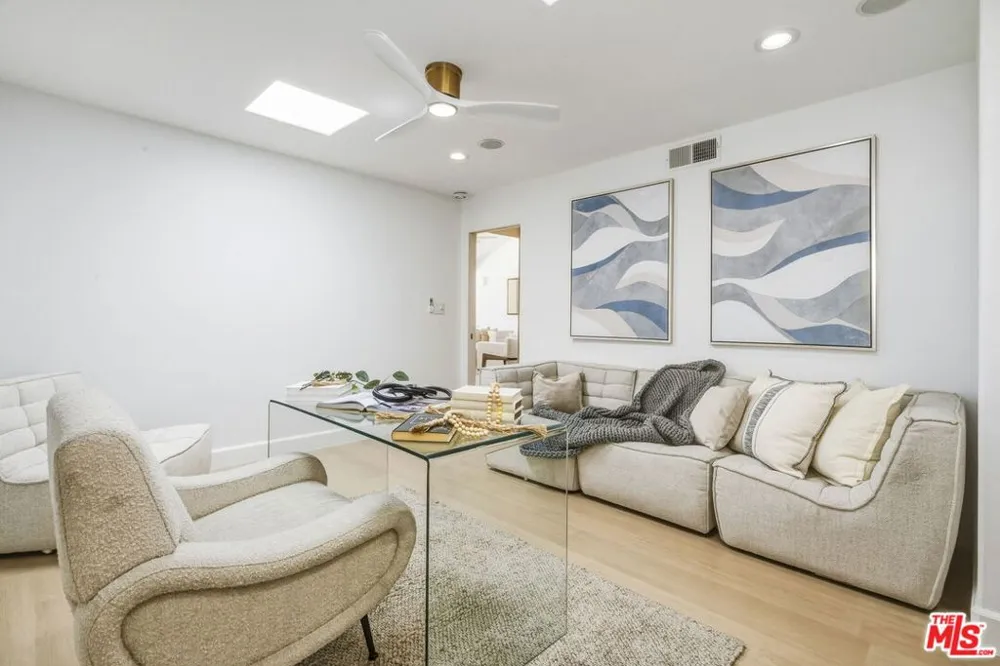 320 S Sierra Madre Palm Desert, CA 92260
