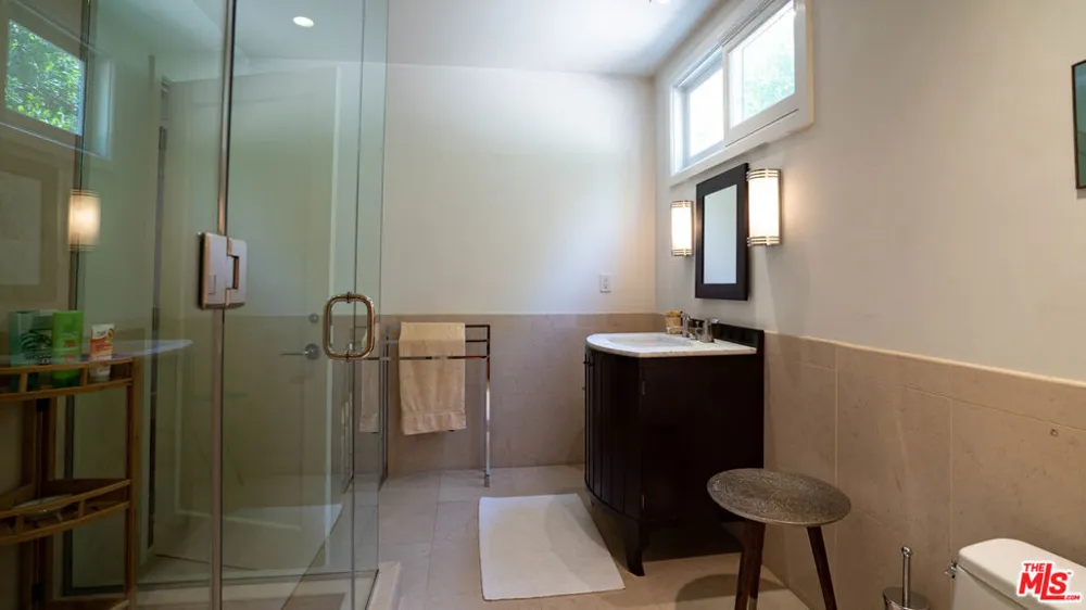 13324 W SUNSET Los Angeles, CA 90049