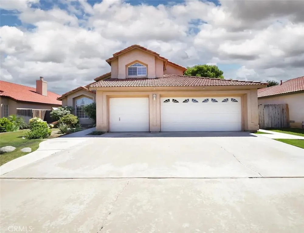 10205 Single Oak Drive Bakersfield, CA 93311