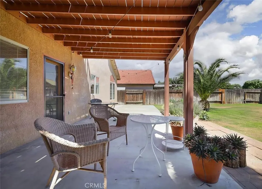10205 Single Oak Drive Bakersfield, CA 93311