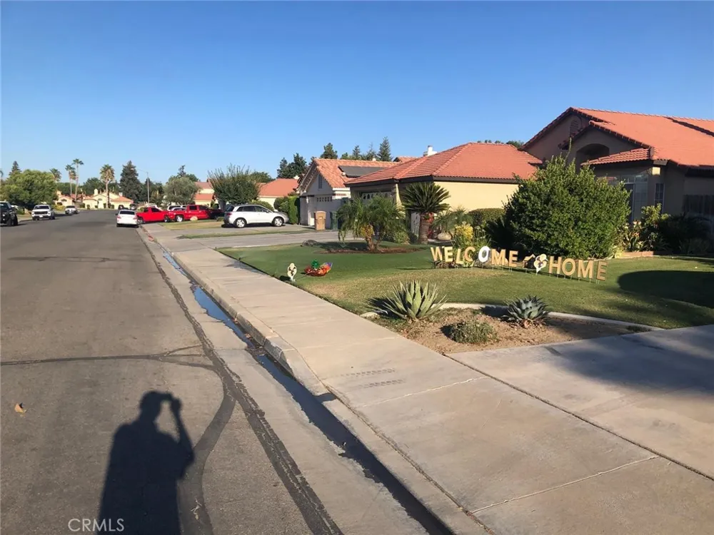 10205 Single Oak Drive Bakersfield, CA 93311