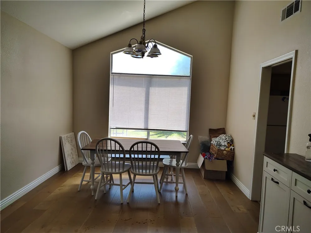 10205 Single Oak Drive Bakersfield, CA 93311