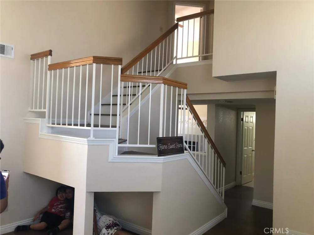 10205 Single Oak Drive Bakersfield, CA 93311