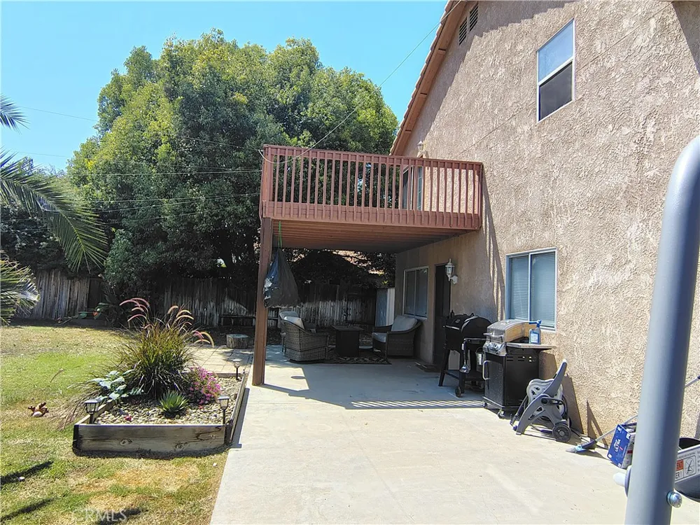 10205 Single Oak Drive Bakersfield, CA 93311